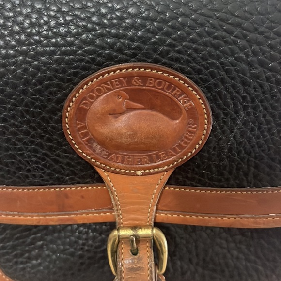 Dooney & Bourke Smaller Size Surrey Vintage Crossbody Rare 90's Vintage - Picture 7 of 17